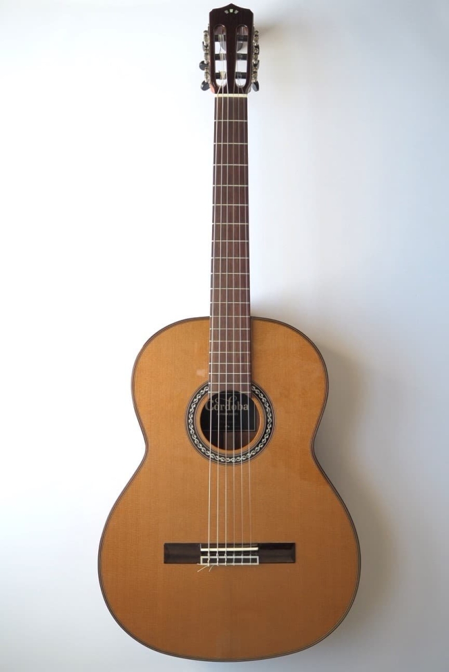 Córdoba C9 Crossover